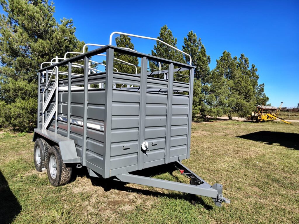 Carro jaula transporte de hacienda